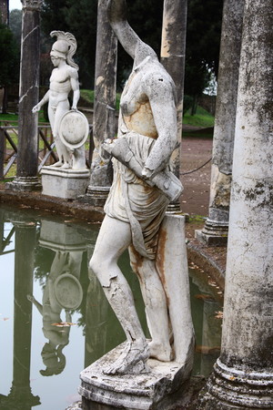 remains of greek statues at Villa Adriana near Tivoliの写真素材