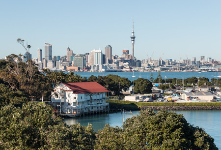Auckland skyline at sunrise with copy spaceのeditorial素材