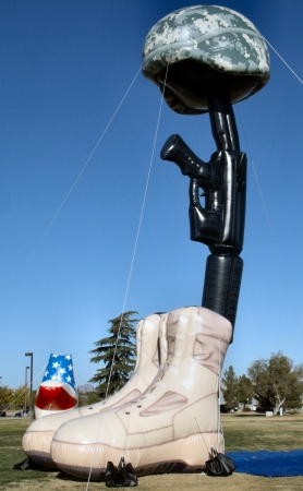 Battlecross Memorial  Battle Cross balloon @ Veterans  Memorial Park 2013 Veterans Day created by Mark Levyのeditorial素材