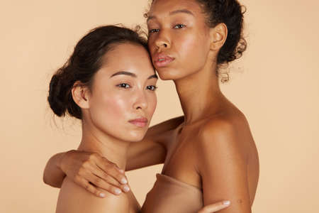 Beauty. Women with natural face makeup and healthy skin portraitの写真素材