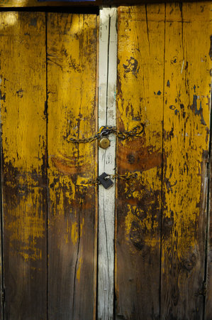 Yellow  old door in Kargil,Ladakh,Indiaの写真素材