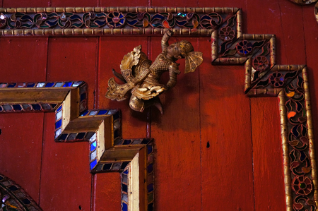 Beautiful ceiling at Wat Sri Rong Muang, Lampang,Northern Thailand.のeditorial素材