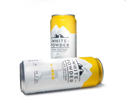 Batumi, Georgia. 05.31.2022 Isolate the cooling drink in an aluminum can. white powder. Alcoholic drink. Mango flavored soda.のeditorial素材