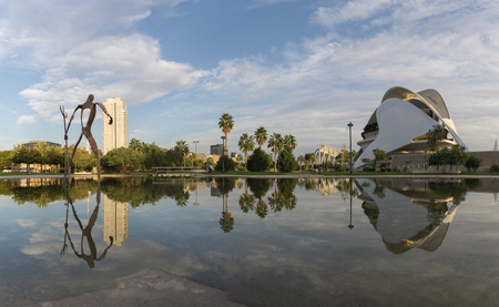 Valencia, Spain - November 8, 2016: Gardens in the old dry riverbed of the Turia river - reflection in the water of a sculpture, Europe Gigapanのeditorial素材