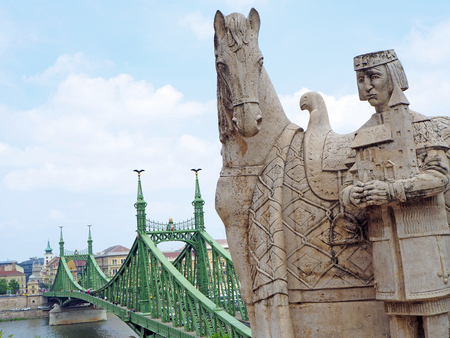 view to the st. stepeh statue and the liberty bridge in budapestのeditorial素材