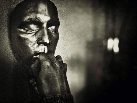 Man face mask statueの素材