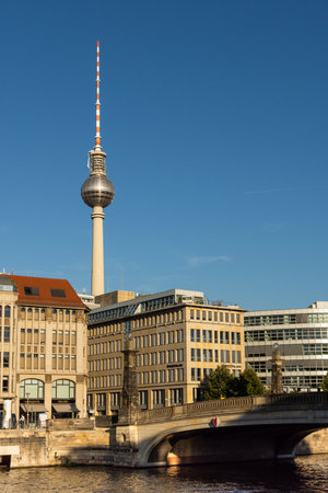 Berlin, Germany- September 18, 2018: view of the Television Tower and the bridge over the Spreeのeditorial素材