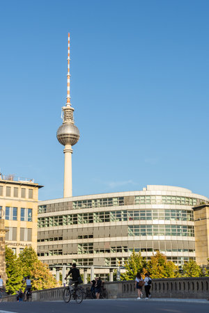 Berlin, Germany- September 18, 2018: view of the Television Tower and the bridge over the Spreeのeditorial素材