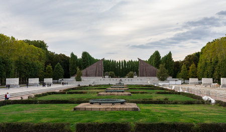 Berlin, Germany- October 6, 2019: the Soviet War Memorial in the Treptower Parkのeditorial素材