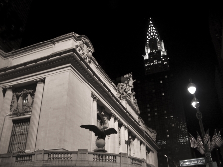 Grand central station and chrystler building new york at nightの素材