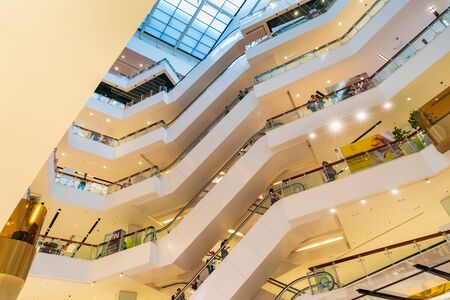 December 13, 2018: A lot of people are using the escalators at central world department store, Bangkok, Thailand.のeditorial素材