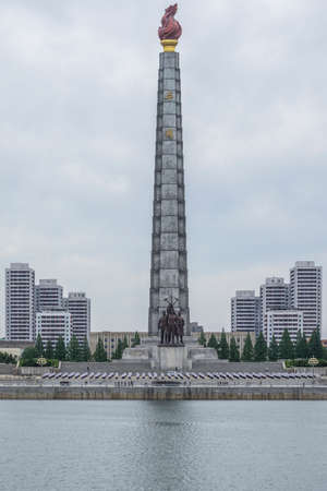 The Tower of Juche Idea statue in central Pyongyang, Pyongyang, North Koreaのeditorial素材