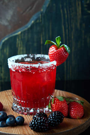 Alcoholic cocktail with berriesの写真素材