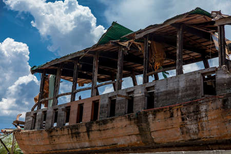Old boat sinkの写真素材