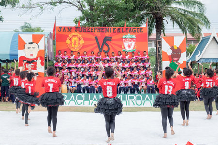AYUTTHAYA THAILAND - SEPTEMBER 28 : Cheerleader student Bangpra-in "rachanukoah1" school have got sport day at Bangpra-in "rachanukoah1" school on september 28,2015 in Ayutthaya Thailand.のeditorial素材
