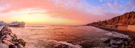 Lima, Peru, panoramic Beach sunsetの写真素材