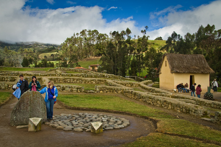 INGAPIRCA, CANAR, ECUADOR - JUNE 19, 2010: Unidentified tourists in Ingapirca the most important inca archaelogical ruins in Ecuadorのeditorial素材