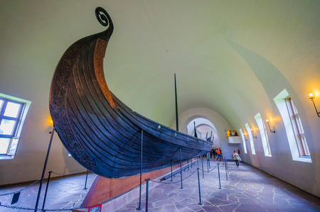 OSLO, NORWAY - 8 JULY, 2015: Beautiful preservation of Osebergskipet as presented in the viking museum at Bygdoy.のeditorial素材