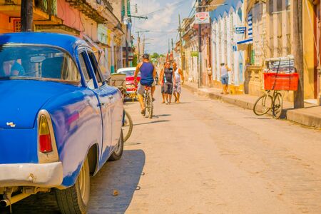 SANTA CLARA, CUBA - SEPTEMBER 08, 2015: typical street in Downtown of the capital city of the Cuban province of Villa Clara.のeditorial素材