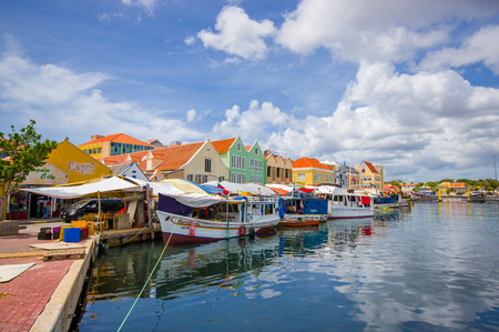 WILLEMSTAD, CURACAO - NOVEMBER 2, 2015 - floating fish market, Curacao, Caribbeanのeditorial素材
