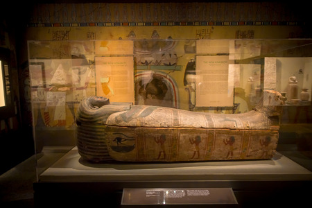 HOUSTON, USA - JANUARY 12, 2017: Beautiful sarcophagus of the Ancient Egypt in National Museum of Natural Science in Orlando Houston in USA, in a black backgroundのeditorial素材