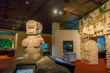 HOUSTON, USA - JANUARY 12, 2017: Indian art with zone Maya structures inside of the National Museum of Natural Science in Orlando Houston in USAのeditorial素材