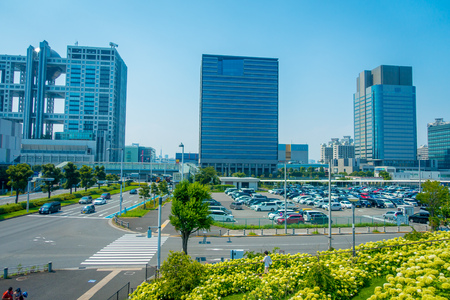 TOKYO, JAPAN JUNE 28 - 2017: The futuristic Fuji TV Building in a beautiful sunny day with a blue sky in Odaiba, Tokyoのeditorial素材