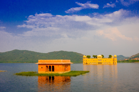 JAIPUR, INDIA - SEPTEMBER 20, 2017: Beautiful view of Jal Mahal Water Palace on Man Sagar Lake in Jaipur, Rajasthan, Indiaのeditorial素材