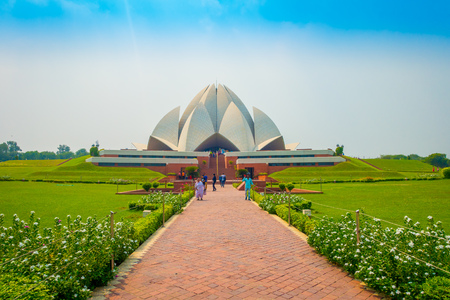 Delhi, India - September 27, 2017: Unidentified people walking and enjoying the beautiful Lotus Temple, located in New Delhi, India, is a Bahai House of Worshipのeditorial素材
