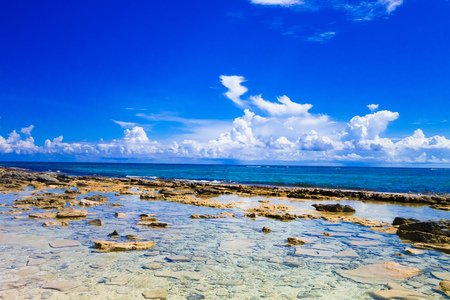 Amazing beautiful view of clear water in San Andres Island from Johnny Cay in a gorgeous sunny day in Colombiaの写真素材