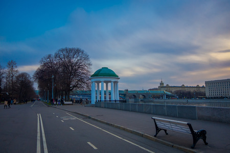 MOSCOW, RUSSIA- APRIL, 24, 2018: Andreevsky Bridge for pedestrians which leads to Gorky park. The Moscow river embankment, city center popular place for walking in sunset viewのeditorial素材