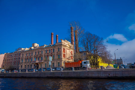 ST. PETERSBURG, RUSSIA, 02 MAY 2018: Outdoor view of Anichkov Bridge over the Fontanka River with some buildings around in st. Petersburgのeditorial素材