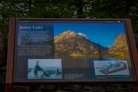 JACKSON, WYOMING, USA, JUNE, 07, 2018: Outdoor view of informative sign of Jenny Lake in the Grand Teton National Park, Wyomingのeditorial素材