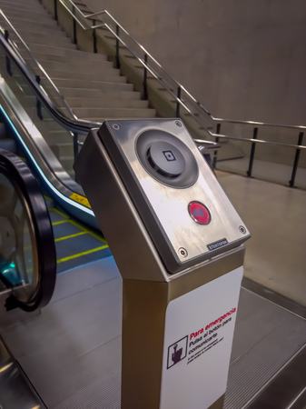 SANTIAGO, CHILE - OCTOBER 09, 2018: Indoor view of electric stairs at a subway station, Santiago de Chileのeditorial素材