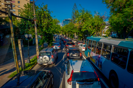 SANTIAGO DE CHILE, CHILE - OCTOBER 16, 2018: Intense traffic on the streets of the city in Santiago de Chileのeditorial素材