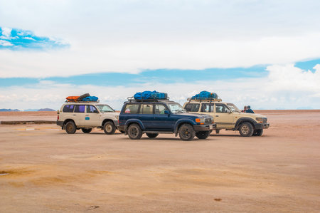Salar de Uyuni, Bolivia - january 31, 2019: tour and daytrip with jeep in the Salar de Uyuni.のeditorial素材