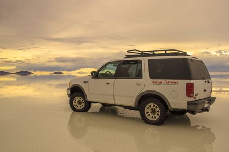 Salar de Uyuni, Bolivia - january 31, 2019: tour and daytrip with jeep in the Salar de Uyuniのeditorial素材