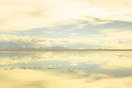 Salar de Uyuni, the worlds largest salt flat area, Altiplano, Bolivia, South America.の写真素材