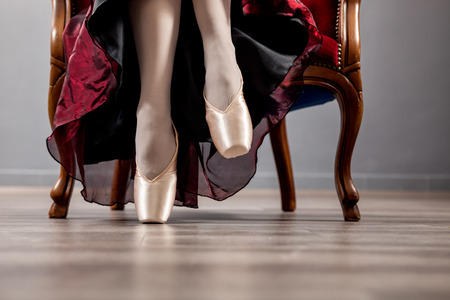 Dancer in ballet pointe shoesの写真素材