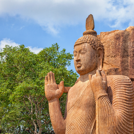 Avukana stone statue of the Buddha. Sri Lanka, Kekirawaの写真素材