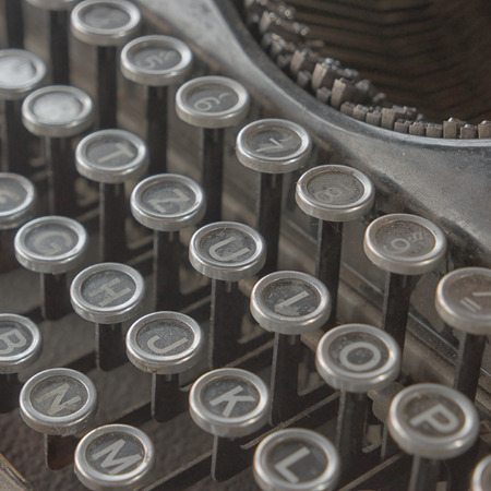Keyboard of old typewriter 40s close upの写真素材