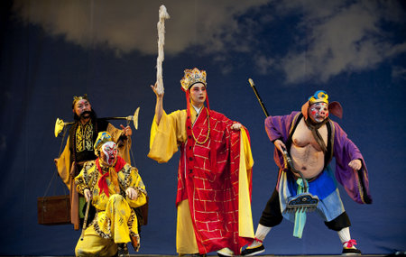 CHENGDU - Jul 23: Chinese opera のeditorial素材