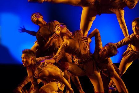 CHENGDU - DEC 10: Group dance show のeditorial素材