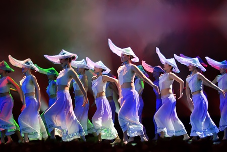 CHENGDU - DEC 10: Group dance "hit the clam" performed by Jiangsu Nantong Arts Theater at Golden theater in the 7th national dance competition of china on Dec 10,2007 in Chengdu, China.Choreographer: Xi Qiming, actor: 16のeditorial素材