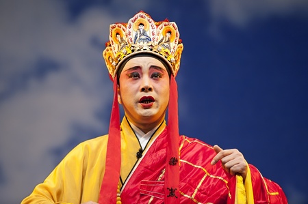 CHENGDU - Jul 23: The famous chinese opera "Monkey King : Flaming Mountain" performed by Sichuan Opera Theater at Arts Academy theater of Sichuan Jul 23, 2010 in Chengdu, China.のeditorial素材