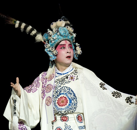 CHENGDU - OCT 26: Zhejiang Kunqu Opera theater perform Gongshunzidu at Jinsha theater.OCT 26, 2008 in Chengdu, China.The leading role is the famous opera actor Lin Weilin.のeditorial素材