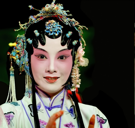 CHENGDU - MAY 23:Suzhou KunQu Opera Theater of china perform The Peony Pavilion at Golden theater May 23, 2007 in Chengdu, China.
The leading role is the famous opera actress Shen Fengying.

のeditorial素材