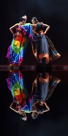 CHENGDU - DEC 10: Duo dance "Taste of Yi village" performed by Beijing Song and Dance Troupe at Golden theater.Dec 10,2007 in Chengdu, China.
Choreographer & actor: Wang Ke, Yu Manmanのeditorial素材