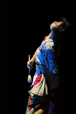 CHENGDU - DEC 9: Beijing Dance Academy perform chinese solo dance "handwriting addict" at JINCHENG theater.Dec 9,2007 in Chengdu, China.
Choreographer: Hu Yan, Cast: Wu Shuaiのeditorial素材