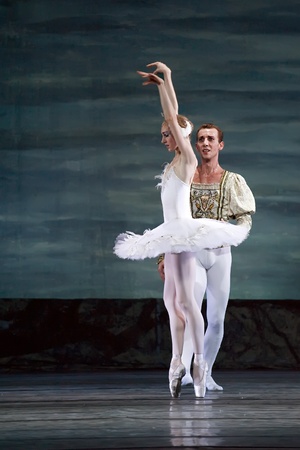 Swan Lake ballet performed by Russian royal ballet at Jinsha theater December 24, 2008 in Chengdu, China.のeditorial素材